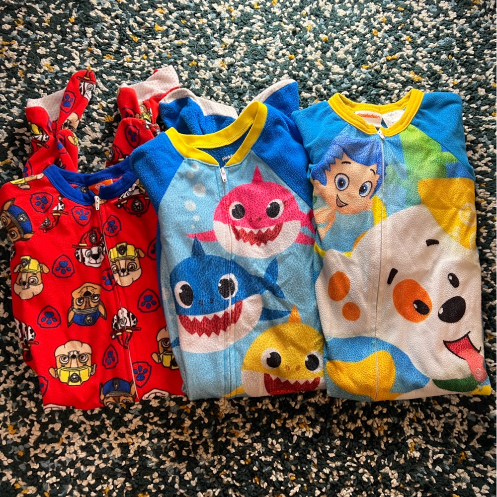 3T footed fleece pajamas